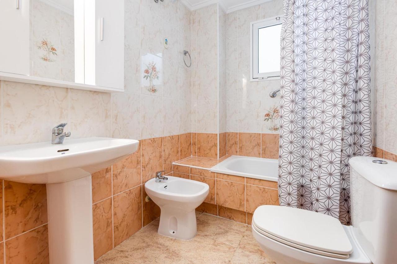 Сomfortable Apartament Caballero De Rodas Торевиеха Екстериор снимка